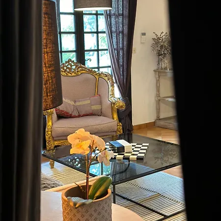 Bastide Aina Et Piscine Homestay *
